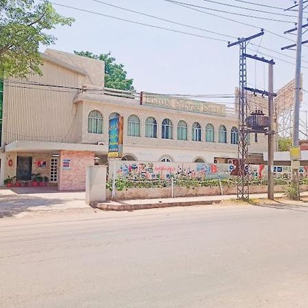 Hotel Silver Sand Multan Ngoại thất bức ảnh