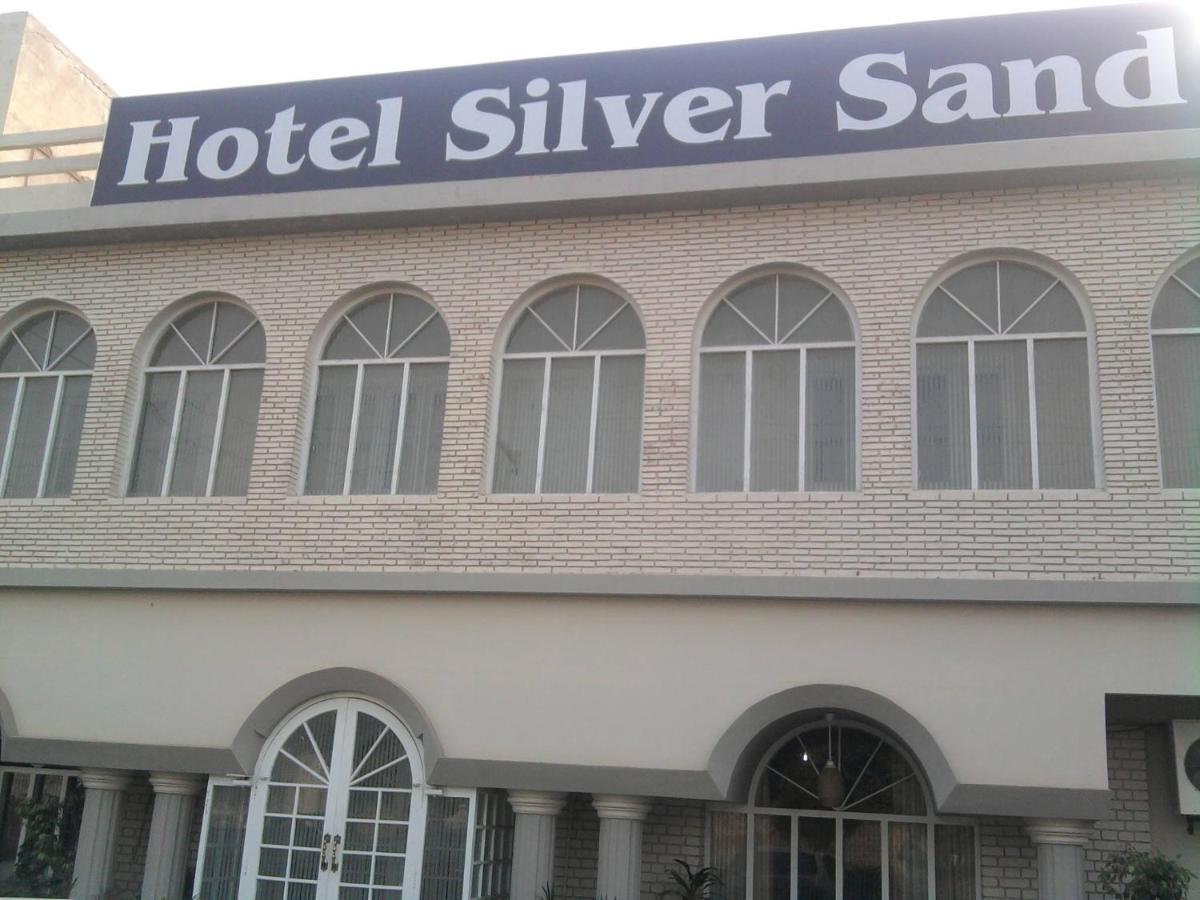 Hotel Silver Sand Multan Ngoại thất bức ảnh