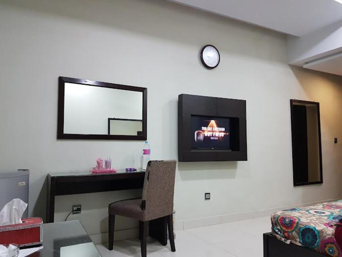 Hotel Silver Sand Multan Ngoại thất bức ảnh