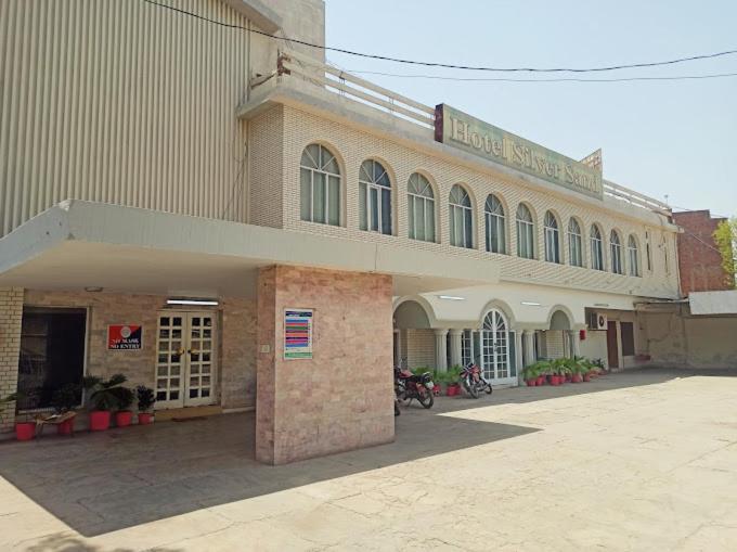 Hotel Silver Sand Multan Ngoại thất bức ảnh