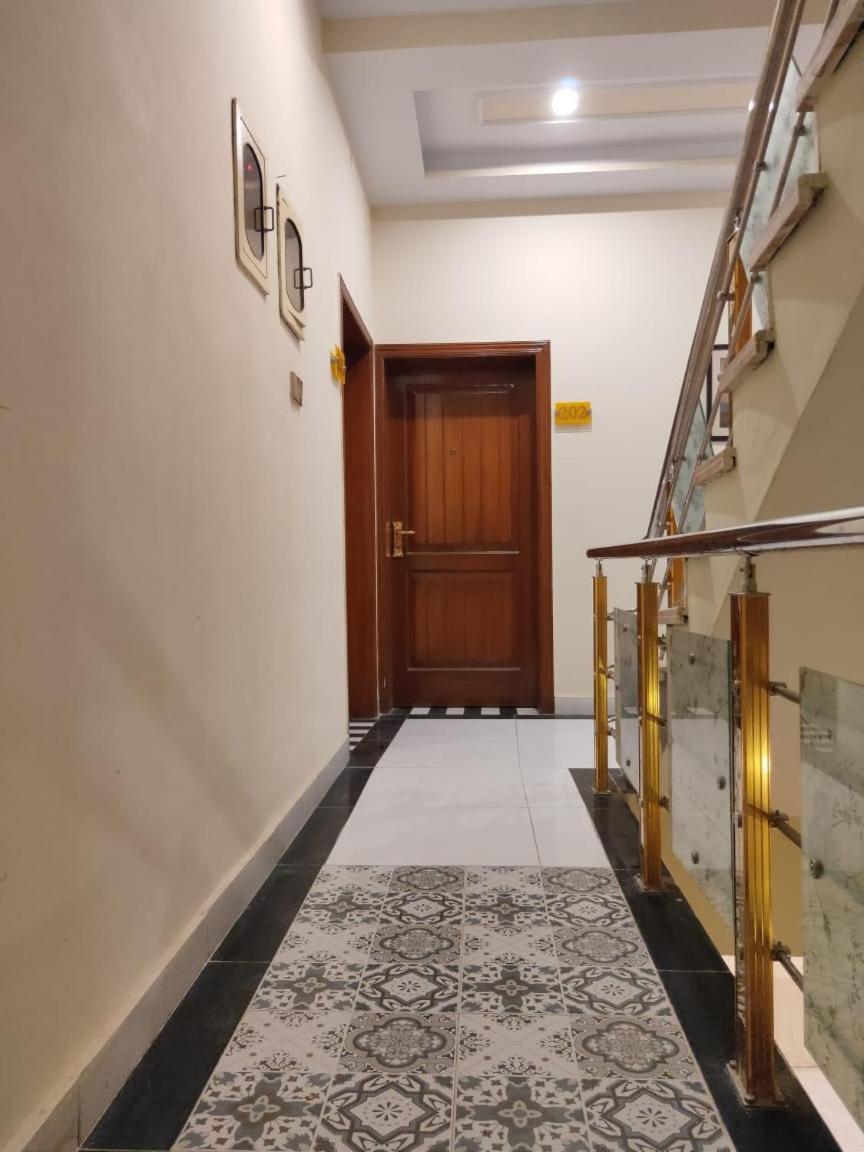Hotel Silver Sand Multan Ngoại thất bức ảnh